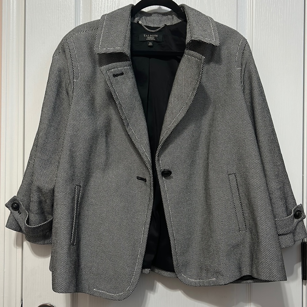 Black and white Talbots Woman Petites 18w blazer- perfect for the office!